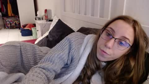 Lena online show from December 2025 06:25:01 PM