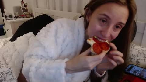 Lena online show from December 2025 07:20:02 PM