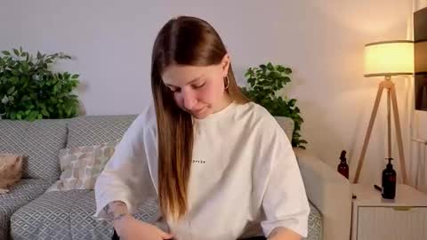 Snapshot of barrieyounkers chatting on November 2025 01:09:02 AM Elise online show from November 2025 01:09:02 AM