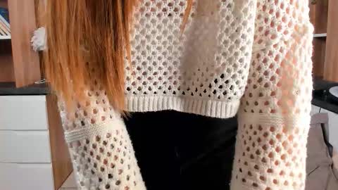 Snapshot of barrieyounkers chatting on December 2025 01:21:02 AM Elise online show from December 2025 01:21:02 AM