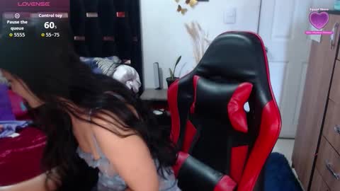 Besma online show from November 2025 01:21:02 PM