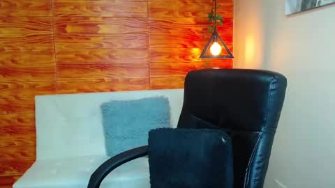 Bastian online show from January 2025 08:21:01 PM