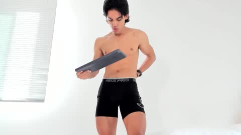 Snapshot of bastianmaalouf chatting on October 2025 08:17:02 PM Bastian Maalouf online show from October 2025 08:17:02 PM