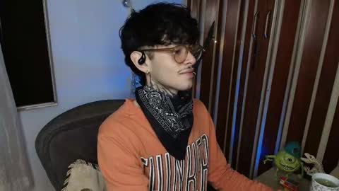 Bastiel online show from December 2025 01:44:02 AM