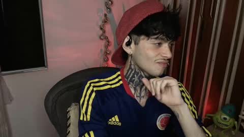 Bastiel online show from December 2025 01:58:01 AM