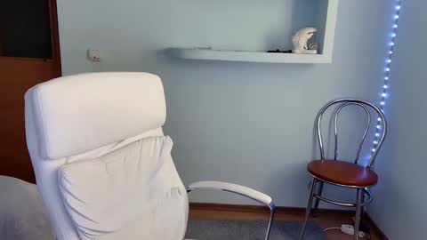 Snapshot of basystem8 chatting on February 2025 11:49:02 AM BASY online show from February 2025 11:49:02 AM