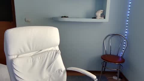 Snapshot of basystem8 chatting on February 2025 11:10:02 AM BASY online show from February 2025 11:10:02 AM