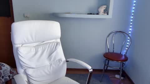 Snapshot of basystem8 chatting on March 2025 01:03:02 PM BASY online show from March 2025 01:03:02 PM