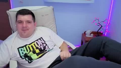 Snapshot of basystem8 chatting on October 2025 03:12:01 PM BASY online show from October 2025 03:12:01 PM