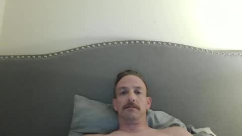 Snapshot of batboy2121 chatting on April 2026 01:41:02 AM babtboy2121 online show from April 2026 01:41:02 AM