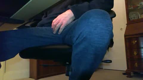 BateBro13 online show from January 2026 01:57:01 PM