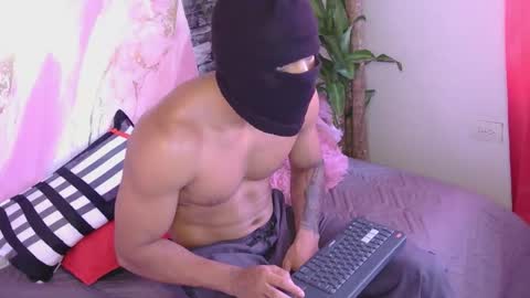 Snapshot of batmanhot7 chatting on September 2025 09:26:02 PM batmanhot7 online show from September 2025 09:26:02 PM