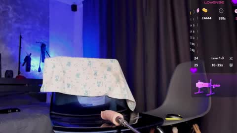 Snapshot of batty_queen chatting on March 2026 01:51:01 AM batty_queen online show from March 2026 01:51:01 AM