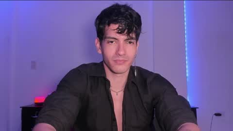 Valentino online show from January 2025 12:27:02 AM