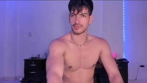 Valentino online show from February 2025 09:11:02 PM