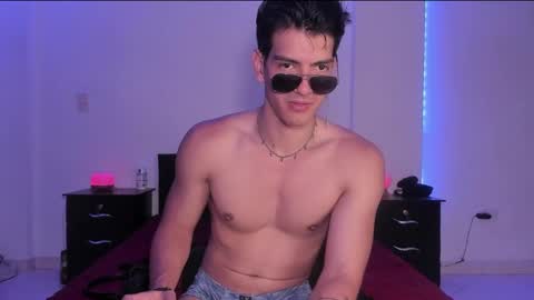 Valentino online show from February 2025 09:25:02 PM