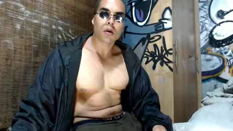 Snapshot of bbc_monster1 chatting on February 2026 11:33:02 PM Justin online show from February 2026 11:33:02 PM