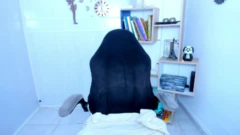 Charlote online show from May 2026 12:21:01 PM