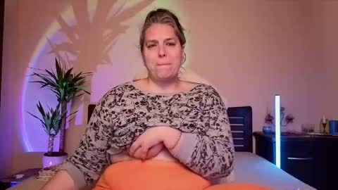Love online show from February 2026 10:43:02 PM