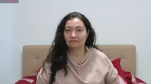 Emma online show from September 2025 05:43:02 AM