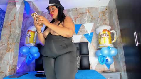 Snapshot of bbwlatina01 chatting on September 2025 01:38:02 PM Bbwlatina01 online show from September 2025 01:38:02 PM