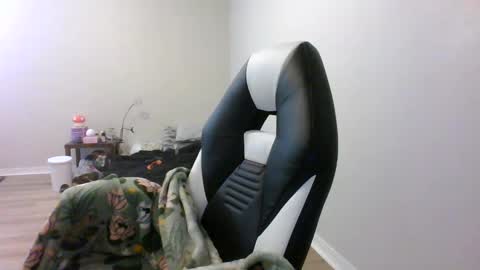 Snapshot of bbwliger95 chatting on March 2025 03:42:02 PM BBWLiger95 online show from March 2025 03:42:02 PM