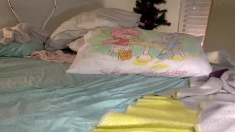 Snapshot of bby2brat chatting on December 2024 07:35:01 AM bby2brat online show from December 2024 07:35:01 AM