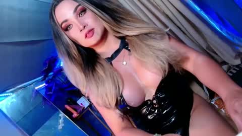 bby_lexielore69 online show from October 2025 10:35:02 AM