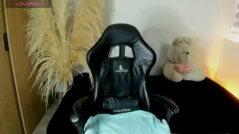 Cami online show from June 2026 06:20:01 PM