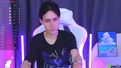 Snapshot of bd_black chatting on October 2025 12:58:01 AM Aiden online show from October 2025 12:58:01 AM