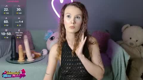 Snapshot of bea_doll chatting on June 2026 02:37:02 AM Bea online show from June 2026 02:37:02 AM