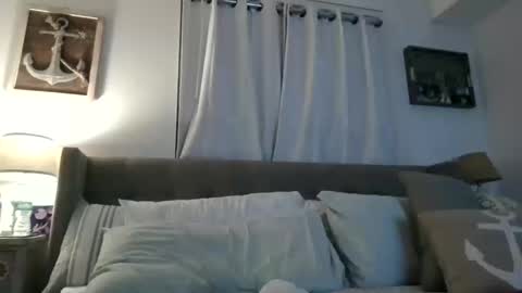 Emma online show from October 2025 04:24:02 AM