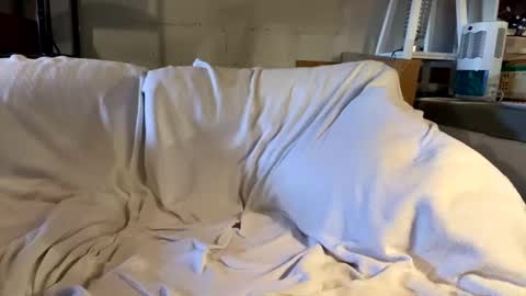 BeachyMILF online show from March 2025 04:00:02 PM