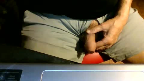 Bruno online show from October 2025 09:45:01 PM