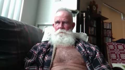 Snapshot of beardbushy chatting on November 2025 04:41:02 PM beardbushy online show from November 2025 04:41:02 PM