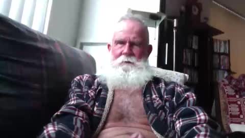 Snapshot of beardbushy chatting on November 2025 04:49:02 PM beardbushy online show from November 2025 04:49:02 PM