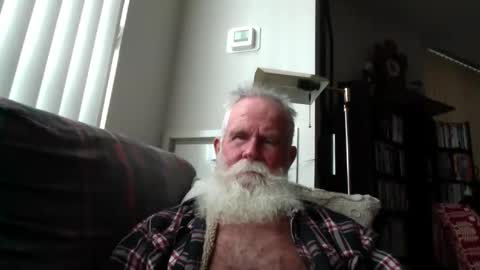 Snapshot of beardbushy chatting on December 2025 06:06:01 PM beardbushy online show from December 2025 06:06:01 PM