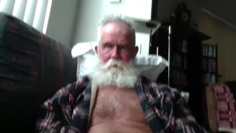 beardbushy online show from April 2026 05:28:01 PM