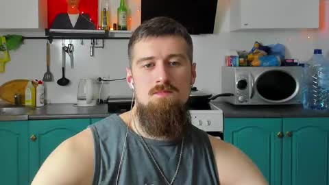 Snapshot of bearded_legend chatting on January 2025 08:37:02 PM Zeus online show from January 2025 08:37:02 PM
