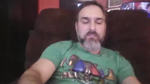 Snapshot of beardedambition chatting on December 2024 03:56:02 AM beardedambition online show from December 2024 03:56:02 AM