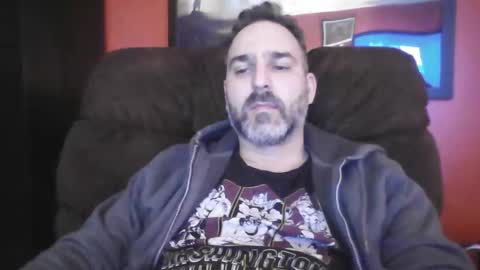 Snapshot of beardedambition chatting on January 2025 01:48:01 AM beardedambition online show from January 2025 01:48:01 AM