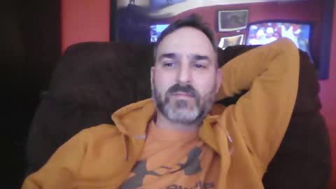 Snapshot of beardedambition chatting on February 2025 03:54:01 AM beardedambition online show from February 2025 03:54:01 AM