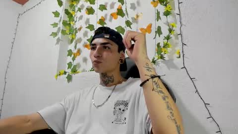 Snapshot of beatandtalk chatting on December 2025 05:52:02 PM beatandtalk online show from December 2025 05:52:02 PM