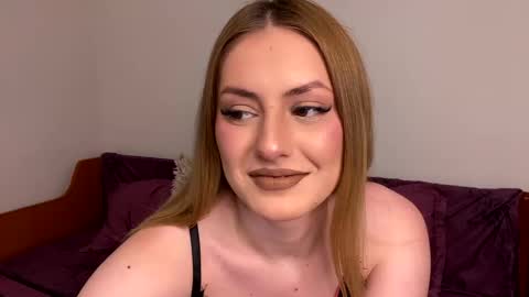 Snapshot of beatrice_princess18 chatting on February 2025 09:05:02 PM beatrice princess online show from February 2025 09:05:02 PM