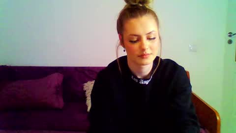 Snapshot of beatrice_princess18 chatting on February 2025 09:52:02 PM beatrice princess online show from February 2025 09:52:02 PM