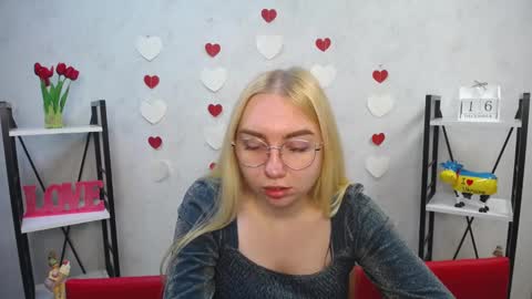 Snapshot of beatriceflyy chatting on December 2024 12:16:02 PM BeatriceFlyy online show from December 2024 12:16:02 PM