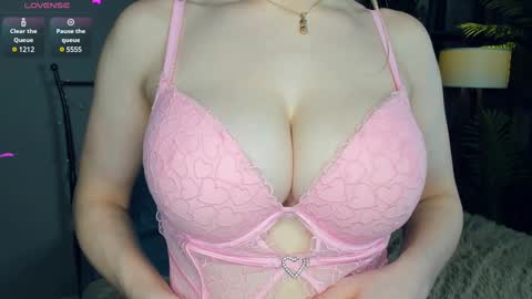 Snapshot of beatrix_rina chatting on January 2025 11:32:02 AM Sonya online show from January 2025 11:32:02 AM
