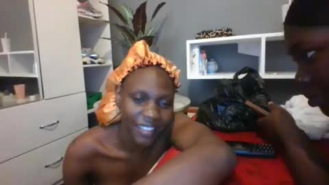 Snapshot of beautie699392 chatting on January 2025 12:31:01 PM Lil stunner online show from January 2025 12:31:01 PM