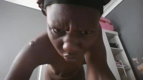 Lil stunner online show from December 2025 06:32:01 AM