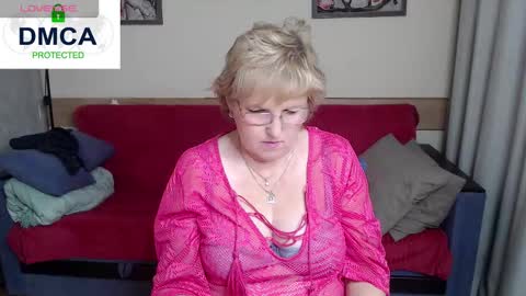 your Lana online show from November 2025 06:28:01 AM